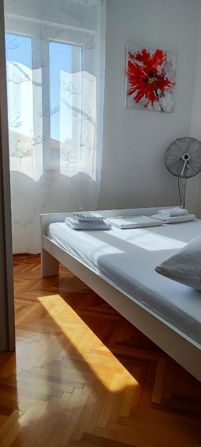 Apartman Leona Kaštela Esterno foto