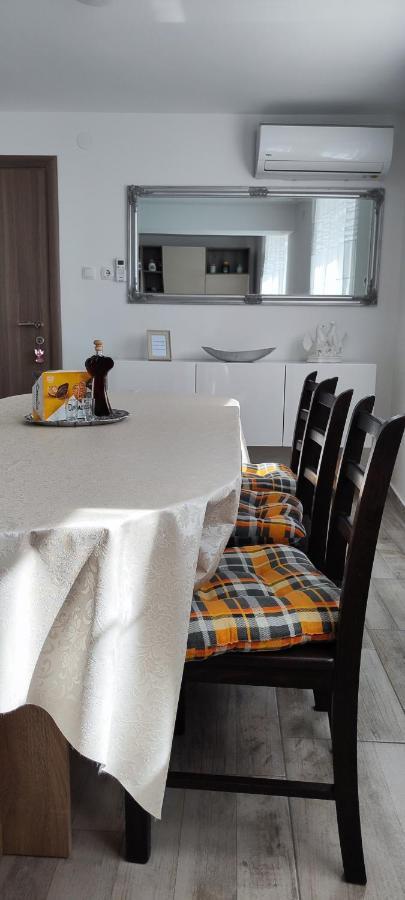 Apartman Leona Kaštela Esterno foto